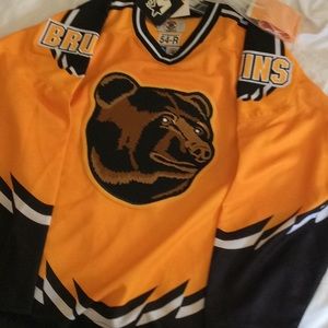 Bruins vintage Pooh Bear Jersey